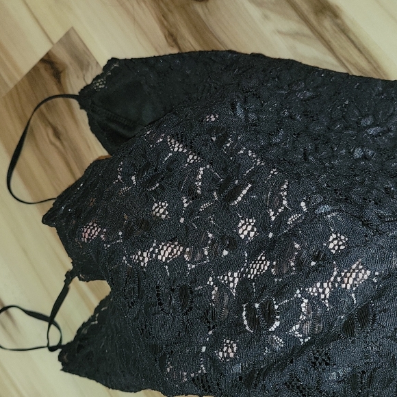 Body Central Lace Cami - Picture 9 of 10